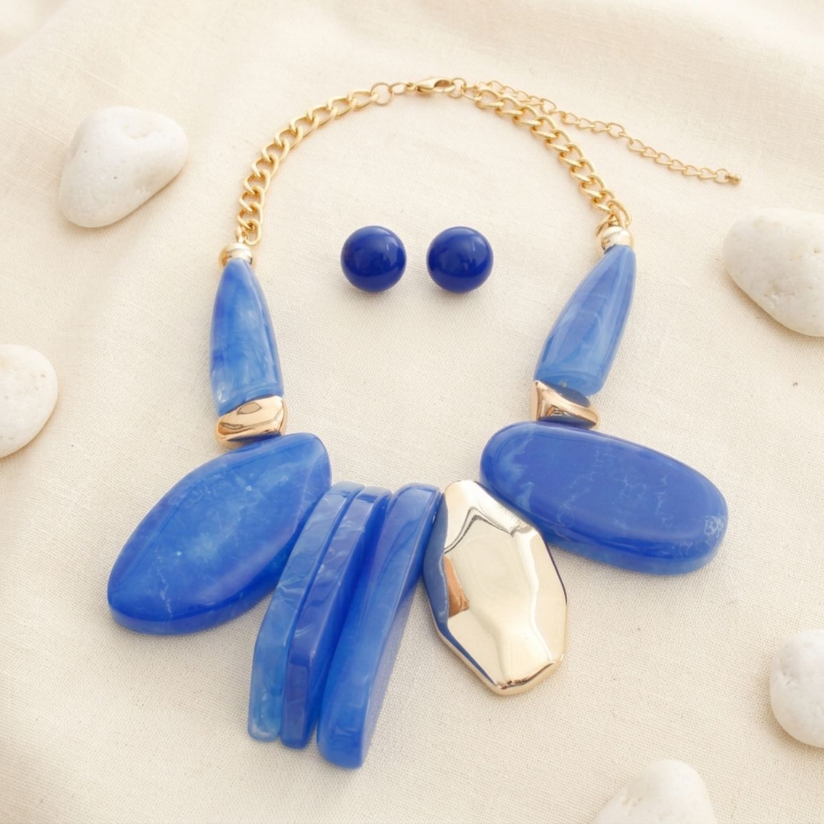 Chunky Blue Geometric Marbled Resin Bib Necklace
